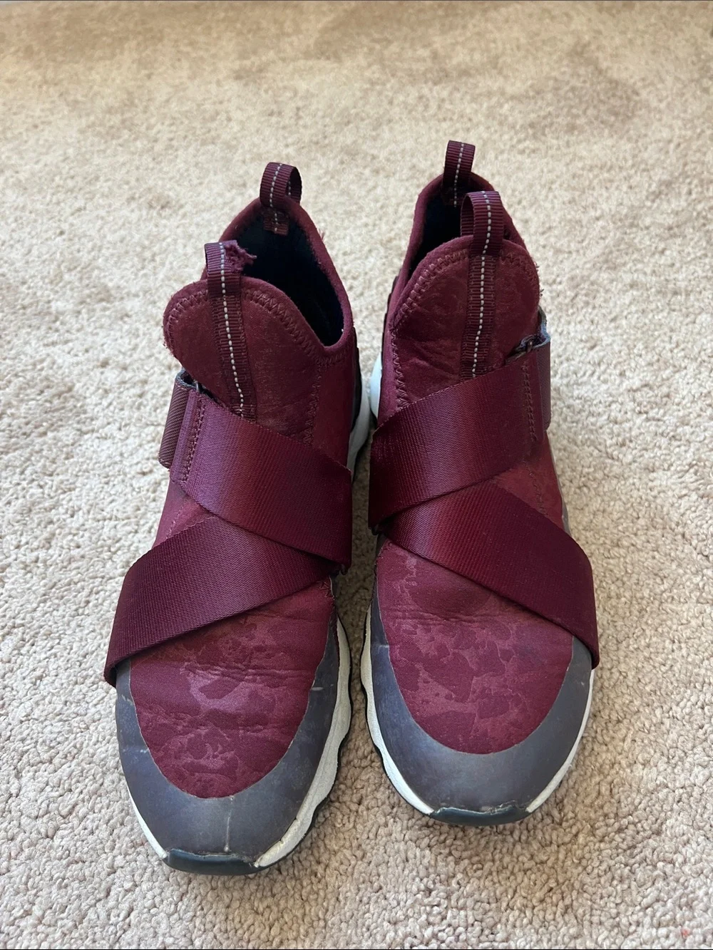 Sorel Kinetic Maroon Athletic Sneakers